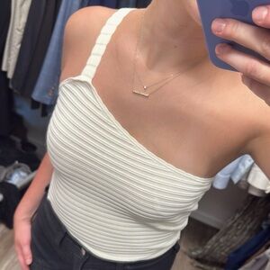 Elegant‎ White Ribbed One-Shoulder Top